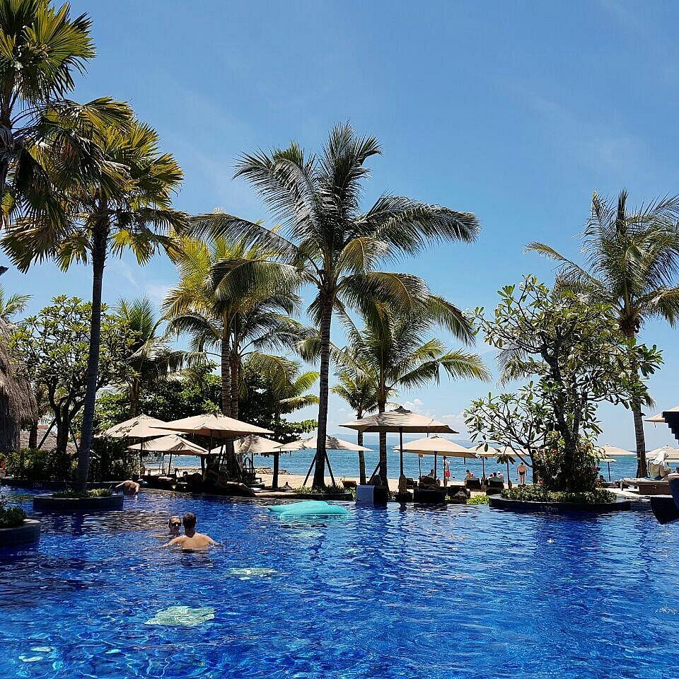 Tropical Hideaway in Nusa Dua Resorts- Choosing the Best One